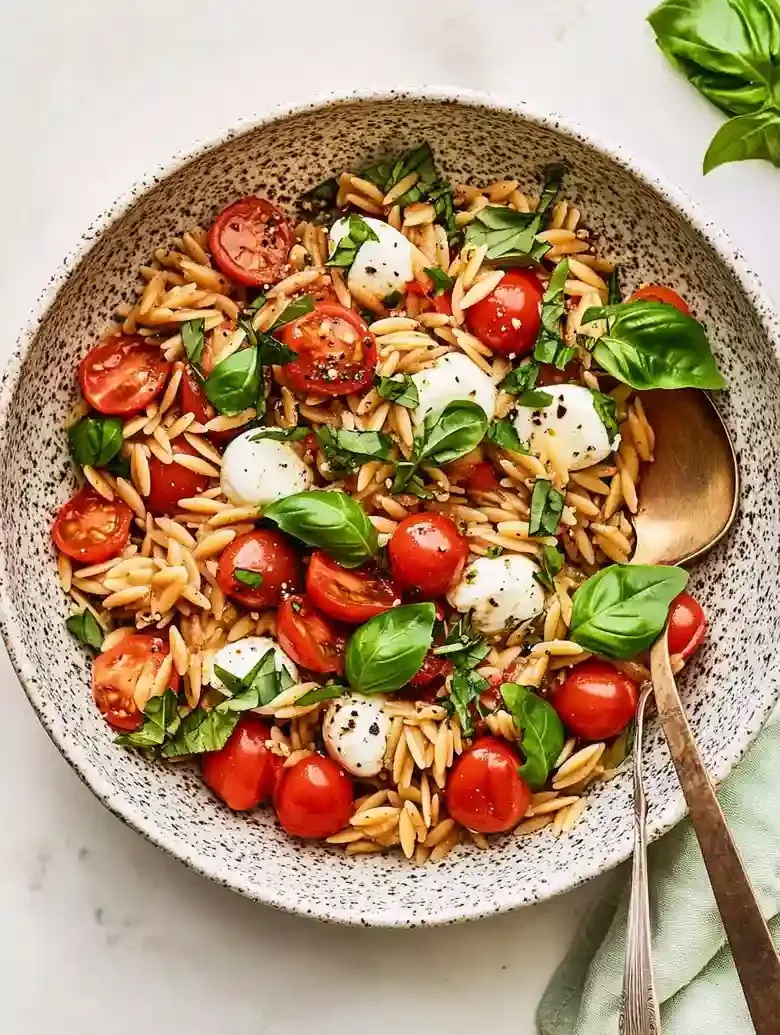 Delicious Caprese Orzo Pasta Salad