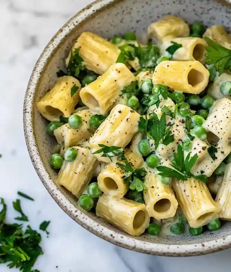 Bright and Flavorful Pea Pasta Salad