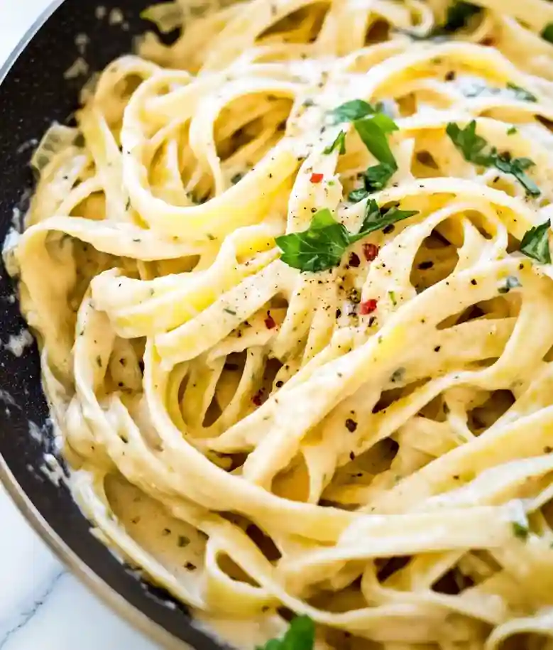 Creamy Garlic Pasta in One Pot