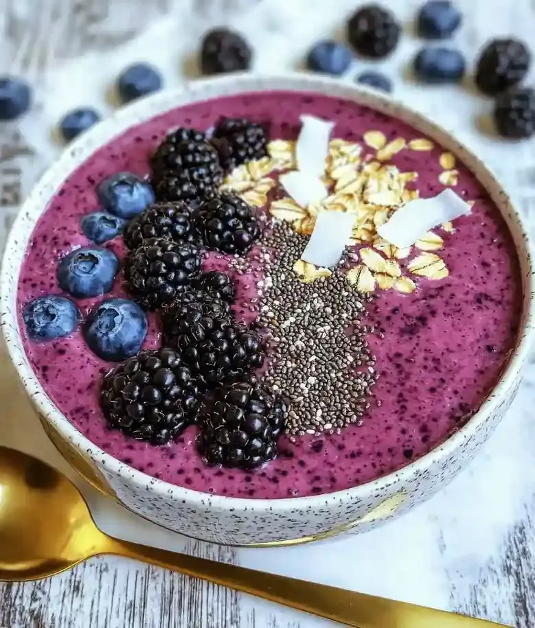 Delicious Blackberry Maca Smoothie Bowl