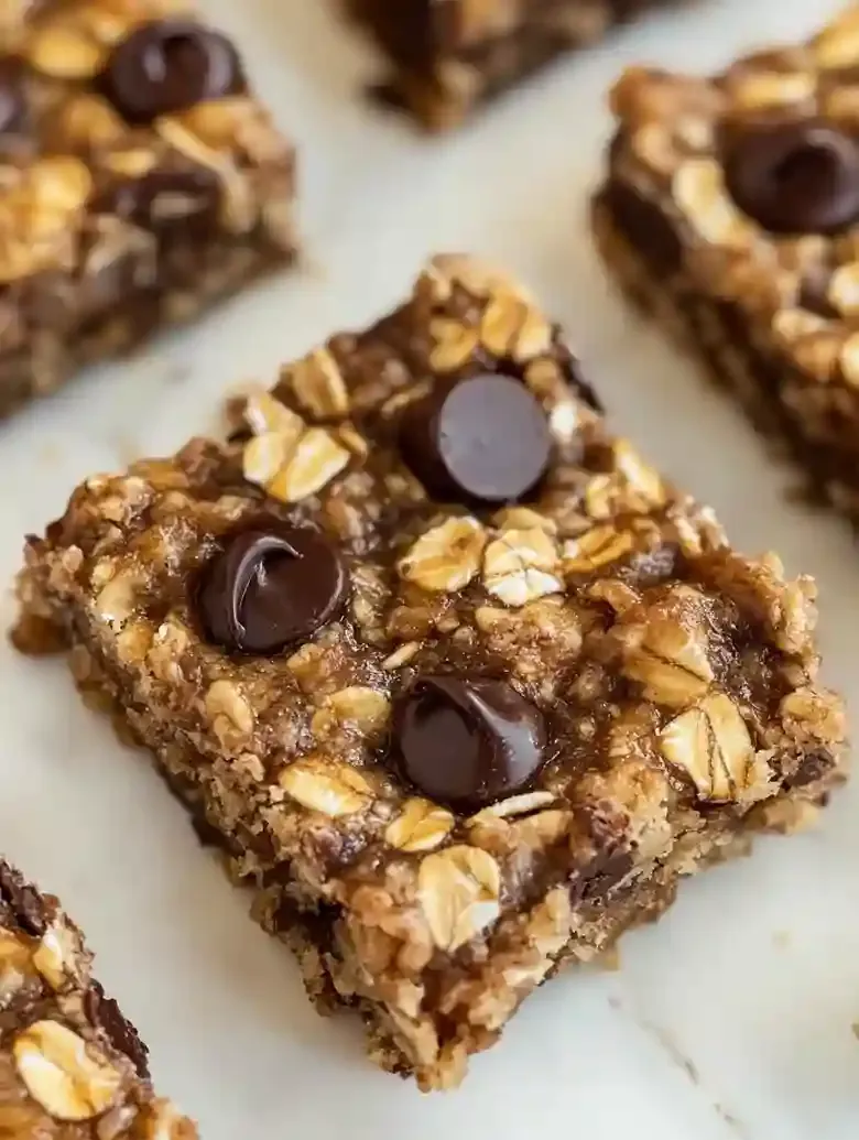 Healthy Banana Oatmeal Bars Recipe