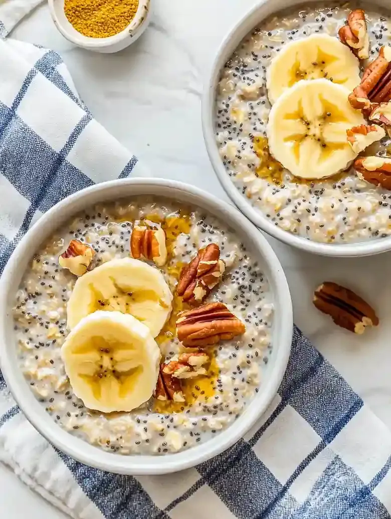 Protein Oatmeal with Bananas and Pecans