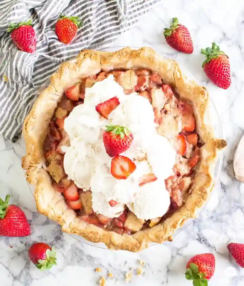 Classic Baked Strawberry Pie Recipe