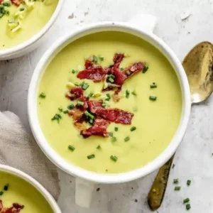 Creamy asparagus soup with ham
