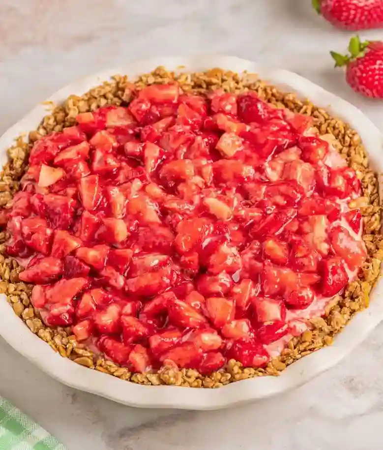 Creamy Strawberry Pretzel Pie Recipe