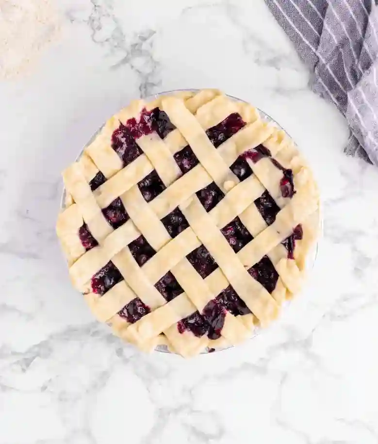 Delicious Strawberry Blueberry Pie