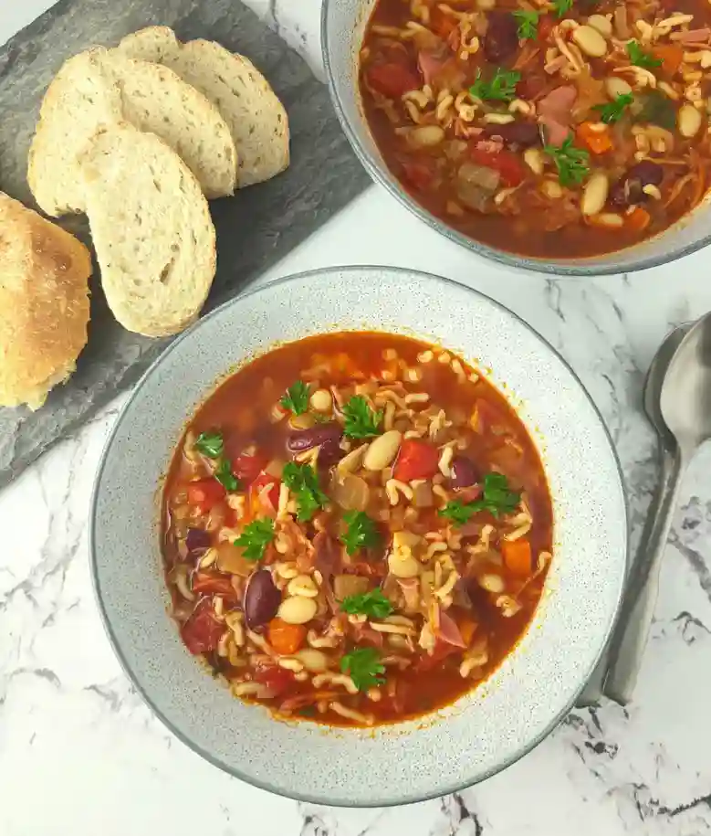 Easy Leftover Ham and Macaroni Soup