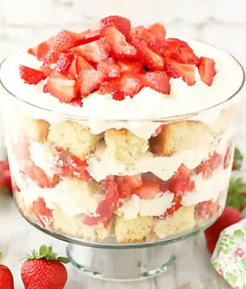 Easy Strawberry Shortcake Trifle