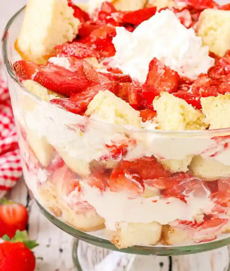Easy Strawberry Shortcake Trifle