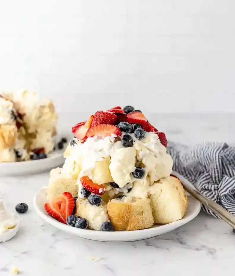 No Bake Cheesecake Berry Trifle