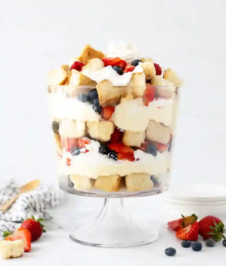 No Bake Cheesecake Berry Trifle