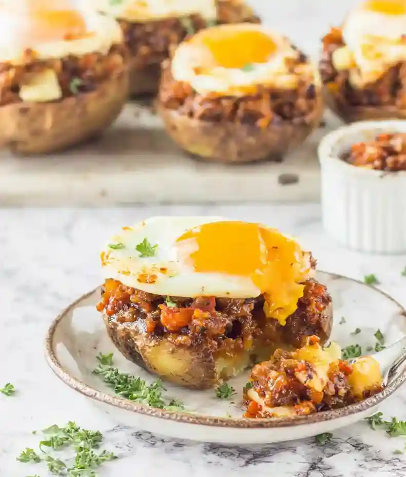 Sausage and Egg Breakfast Potatoes