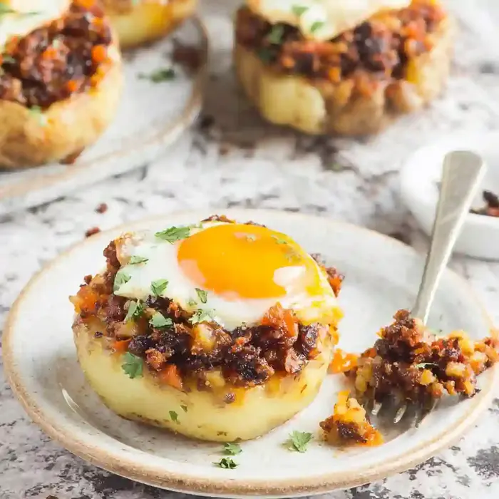 Sausage and Egg Breakfast Potatoes