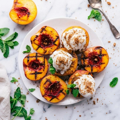 Easy Grilled Peaches Dessert